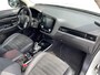 Mitsubishi Outlander 2.4 PHEV Intense 240PK AUTOMAAT | Trekhaak | Apple Carplay & Android Auto | Cruise Control | Climate Control | Stoelverwarming | Dode hoek detectie | Achteruitrijcamera | Parkeersensoren voor & achter |