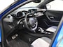 Peugeot e-2008 EV GT Pack 50 kWh 136PK | 1ste eigenaar | 3 FASE | AppleCarplay/AndroidAuto | Schuifkanteldak | Alcantara/LEER | 18"LMV | Camera | AUTOMAAT | Keyless | Adaptive Cruise Control | Climate Control | Camera | FULL LED | Two-Tone | Sfeerverlichting | Isofix | Privacy Glass |