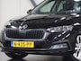 Skoda Octavia Combi 110PK Edition Plus | 1ste eigenaar | AppleCarplay/AndroidAuto | Camera | Dodehoekdetectie | Stoelverwarming | Navigatie | 17"LMV | Climate Control | Cruise Control | Sfeerverlichting | Keyless | Isofix | Privacy Glass | Parkeersensoren | Electrische achterklep |