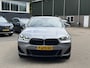 BMW X2 xDrive25e Business Edition Plus BOMVOL| M-SPORT| PHEV| PANO| NAP| STOEL + STUURVERWARMING| COMFORT ACCESS| ELEK. ACHTERKLEP| AFNEEMBARE TREKHAAK| HUD| ACHTERUITRIJCAMERA| APPLE CARPLAY