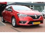 Renault Megane Hatchback TCe Aut. 1.2 *Limited* | Door Ons Onderhouden !! | Carplay | Navigatie | Keyless entry | Cruise & Climate control | PDC | Bluetooth | Privacy |