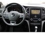 Renault Megane Hatchback TCe Aut. 1.2 *Limited* | Door Ons Onderhouden !! | Carplay | Navigatie | Keyless entry | Cruise & Climate control | PDC | Bluetooth | Privacy |