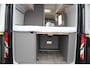 LMC Camper C590 'Innovan' Buscamper. Geweldig mooie LMC buscamper ! V.v. de krachtige 170pk Ford dieselmotor. Airco, voorraamverw., Xenon verlichting, trekhaak, luifel, metallic lak, LM wielen, garage, camera, adapt. cruise cntrl, lane assist, koel-, vriesvak, toilet, kookgelegenheid etc.