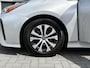 Toyota Prius 1.8 Dynamic HEV | BTW Auto | Stoelverwarming | Head-Up | Camera | Dodehoeksensoren |