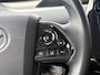 Toyota Prius 1.8 Dynamic HEV | BTW Auto | Stoelverwarming | Head-Up | Camera | Dodehoeksensoren |