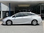 Toyota Prius 1.8 Dynamic HEV | BTW Auto | Stoelverwarming | Head-Up | Camera | Dodehoeksensoren |