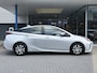 Toyota Prius 1.8 Dynamic HEV | BTW Auto | Stoelverwarming | Head-Up | Camera | Dodehoeksensoren |