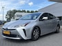 Toyota Prius 1.8 Dynamic HEV | BTW Auto | Stoelverwarming | Head-Up | Camera | Dodehoeksensoren |