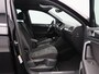 Volkswagen Tiguan 1.5 TSi 150 Pk Automaat R-Line | Stoelverwarming | Panorama dak | Camera | Carplay | Adaptive Cruise | 19 Inch | 90.811 Km !!
