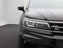 Volkswagen Tiguan 1.5 TSi 150 Pk Automaat R-Line | Stoelverwarming | Panorama dak | Camera | Carplay | Adaptive Cruise | 19 Inch | 90.811 Km !!