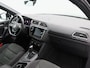 Volkswagen Tiguan 1.5 TSi 150 Pk Automaat R-Line | Stoelverwarming | Panorama dak | Camera | Carplay | Adaptive Cruise | 19 Inch | 90.811 Km !!
