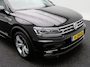 Volkswagen Tiguan 1.5 TSi 150 Pk Automaat R-Line | Stoelverwarming | Panorama dak | Camera | Carplay | Adaptive Cruise | 19 Inch | 90.811 Km !!