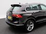 Volkswagen Tiguan 1.5 TSi 150 Pk Automaat R-Line | Stoelverwarming | Panorama dak | Camera | Carplay | Adaptive Cruise | 19 Inch | 90.811 Km !!