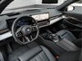 BMW 5-Serie Touring 530e M-Sport Pro - Pano - 21 inch - Head-up - Trekhaak - Harman Kardon