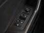 Volkswagen T-Roc 1.5 TSI Sport 150 pk | R-Line in- en exterieur | Trekhaak | 1e eigenaar | Stoelverwarming | Camera | Digitale cockpit | LED Koplampen | Navigatie | Camera