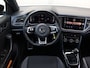 Volkswagen T-Roc 1.5 TSI Sport 150 pk | R-Line in- en exterieur | Trekhaak | 1e eigenaar | Stoelverwarming | Camera | Digitale cockpit | LED Koplampen | Navigatie | Camera