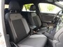 Volkswagen T-Roc 1.5 TSI Sport 150 pk | R-Line in- en exterieur | Trekhaak | 1e eigenaar | Stoelverwarming | Camera | Digitale cockpit | LED Koplampen | Navigatie | Camera