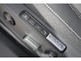 Volkswagen ID.7 Tourer Pro Limited Edition | Achterbank in ongelijke delen neerklapbaar incl. middenarmsteun en doorlaadmogelijkheid | Afstandscontrolesysteem (Front Assist), met voetgangers- en fietsersherkenning | Airconditioning automatisch, 2-zone (Climatronic)