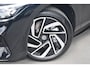 Volkswagen ID.7 Tourer Pro Limited Edition | Achterbank in ongelijke delen neerklapbaar incl. middenarmsteun en doorlaadmogelijkheid | Afstandscontrolesysteem (Front Assist), met voetgangers- en fietsersherkenning | Airconditioning automatisch, 2-zone (Climatronic)
