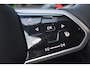 Volkswagen ID.7 Tourer Pro Limited Edition | Achterbank in ongelijke delen neerklapbaar incl. middenarmsteun en doorlaadmogelijkheid | Afstandscontrolesysteem (Front Assist), met voetgangers- en fietsersherkenning | Airconditioning automatisch, 2-zone (Climatronic)
