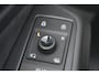Volkswagen ID.7 Tourer Pro Limited Edition | Achterbank in ongelijke delen neerklapbaar incl. middenarmsteun en doorlaadmogelijkheid | Afstandscontrolesysteem (Front Assist), met voetgangers- en fietsersherkenning | Airconditioning automatisch, 2-zone (Climatronic)
