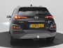 Hyundai Kona 1.6 GDI HEV Premium Automaat / Trekhaak / Lederen bekleding / HUD Display / Navigatie / Adaptieve Cruise Control / Elektrisch stoel voor / Stoel verwarming & koeling voor / NL Auto / Historie aanwezig /