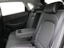 Hyundai Kona 1.6 GDI HEV Premium Automaat / Trekhaak / Lederen bekleding / HUD Display / Navigatie / Adaptieve Cruise Control / Elektrisch stoel voor / Stoel verwarming & koeling voor / NL Auto / Historie aanwezig /