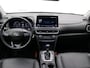 Hyundai Kona 1.6 GDI HEV Premium Automaat / Trekhaak / Lederen bekleding / HUD Display / Navigatie / Adaptieve Cruise Control / Elektrisch stoel voor / Stoel verwarming & koeling voor / NL Auto / Historie aanwezig /