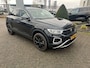 Volkswagen T-Roc 1.5 TSI Oranje Edition | Automaat | Trekhaak | Climate Control | Navigatie | Cruise Controle adaptief | Getinte Ramen |