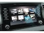 Skoda Karoq 1.5-150pk 'Selection' DSG-AUTOMAAT ! Fijne comfortabele hoogzitter, slechts 11.000km, trekgew. 1.500kg ! Aut. airco, Stuur- en stoelverwarm., Adapt. Cruise Cntrl, Climate Cntrl, Keyless entry/keyless go, Navigatie by Apple CarPlay/Android auto etc.