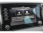 Skoda Karoq 1.5-150pk 'Selection' DSG-AUTOMAAT ! Fijne comfortabele hoogzitter, slechts 11.000km, trekgew. 1.500kg ! Aut. airco, Stuur- en stoelverwarm., Adapt. Cruise Cntrl, Climate Cntrl, Keyless entry/keyless go, Navigatie by Apple CarPlay/Android auto etc.