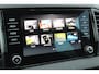 Skoda Karoq 1.5-150pk 'Selection' DSG-AUTOMAAT ! Fijne comfortabele hoogzitter, slechts 11.000km, trekgew. 1.500kg ! Aut. airco, Stuur- en stoelverwarm., Adapt. Cruise Cntrl, Climate Cntrl, Keyless entry/keyless go, Navigatie by Apple CarPlay/Android auto etc.