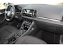 Skoda Karoq 1.5-150pk 'Selection' DSG-AUTOMAAT ! Fijne comfortabele hoogzitter, slechts 11.000km, trekgew. 1.500kg ! Aut. airco, Stuur- en stoelverwarm., Adapt. Cruise Cntrl, Climate Cntrl, Keyless entry/keyless go, Navigatie by Apple CarPlay/Android auto etc.