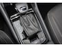 Skoda Karoq 1.5-150pk 'Selection' DSG-AUTOMAAT ! Fijne comfortabele hoogzitter, slechts 11.000km, trekgew. 1.500kg ! Aut. airco, Stuur- en stoelverwarm., Adapt. Cruise Cntrl, Climate Cntrl, Keyless entry/keyless go, Navigatie by Apple CarPlay/Android auto etc.