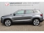 Skoda Karoq 1.5-150pk 'Selection' DSG-AUTOMAAT ! Fijne comfortabele hoogzitter, slechts 11.000km, trekgew. 1.500kg ! Aut. airco, Stuur- en stoelverwarm., Adapt. Cruise Cntrl, Climate Cntrl, Keyless entry/keyless go, Navigatie by Apple CarPlay/Android auto etc.
