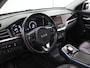 Kia Niro EV e-Niro ExecutiveLine 64 kWh | Schuif/Kanteldak | Lederen Interieur | Ele,verstelbare stoelen | Apple CarPlay/Android Auto | Camera | DAB | Stoelverwarming/Koeling | Stuurverwarming | Adaptieve Cruise Control |