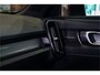 Volvo XC40 1.5 T5 Recharge R-Design 262PK Black Sportstoelen, Panorama dak, Memory, Camera, Senses Connect met High Performance Sound by Harman-Kardon, Intelisafe Pro/ Winter/ Ambiente/ Laadruimte/ Licht/ Park Pack, Voorruit verwarming, Lmv