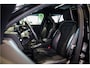 Volvo XC40 1.5 T5 Recharge R-Design 262PK Black Sportstoelen, Panorama dak, Memory, Camera, Senses Connect met High Performance Sound by Harman-Kardon, Intelisafe Pro/ Winter/ Ambiente/ Laadruimte/ Licht/ Park Pack, Voorruit verwarming, Lmv