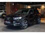 Volvo XC40 1.5 T5 Recharge R-Design 262PK Black Sportstoelen, Panorama dak, Memory, Camera, Senses Connect met High Performance Sound by Harman-Kardon, Intelisafe Pro/ Winter/ Ambiente/ Laadruimte/ Licht/ Park Pack, Voorruit verwarming, Lmv
