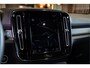 Volvo XC40 1.5 T5 Recharge R-Design 262PK Black Sportstoelen, Panorama dak, Memory, Camera, Senses Connect met High Performance Sound by Harman-Kardon, Intelisafe Pro/ Winter/ Ambiente/ Laadruimte/ Licht/ Park Pack, Voorruit verwarming, Lmv