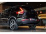 Volvo XC40 1.5 T5 Recharge R-Design 262PK Black Sportstoelen, Panorama dak, Memory, Camera, Senses Connect met High Performance Sound by Harman-Kardon, Intelisafe Pro/ Winter/ Ambiente/ Laadruimte/ Licht/ Park Pack, Voorruit verwarming, Lmv