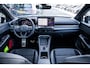 Volkswagen T-Roc 1.5 eTsi R-Line First Edition | Achteruitrijcamera | Elektrisch glazen panorama-dak | Full-LED koplampen