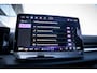 Volkswagen T-Roc 1.5 eTsi R-Line First Edition | Achteruitrijcamera | Elektrisch glazen panorama-dak | Full-LED koplampen