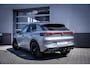 Volkswagen T-Roc 1.5 eTsi R-Line First Edition | Achteruitrijcamera | Elektrisch glazen panorama-dak | Full-LED koplampen