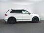 Volkswagen Tiguan 1.5 TSI ACT Highline Business R | Black style | Zwenkhaak | ACC | Winterpakket | Camera |