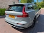 Volvo V60 2.0 T6 Plug-in hybrid AWD Plus Dark R-design|Trekhaak|360 Camera|Leer|Harman Kardon audio|Verwarmde voorruit, etc..