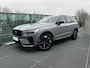 Volvo XC60 2.0 T6 Plug-in hybrid AWD Ultra Dark 360gr. Parkeer camera, Harman-Kardon Premium audio, Full led, Verwarmde stoelen 4X + stuur, Trekhaak semi elektrisch, Head-up display.