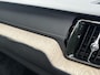 Volvo XC60 2.0 T6 Plug-in hybrid AWD Ultra Dark 360gr. Parkeer camera, Harman-Kardon Premium audio, Full led, Verwarmde stoelen 4X + stuur, Trekhaak semi elektrisch, Head-up display.