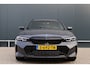 BMW 3-Serie Touring 320e | M Sport LCI | Dravitgrau | Leer / Alcantara | Trekhaak afn. | 19 Inch | Stoelverwarming | Live Cockpit Plus | M-Pakket