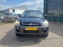 Hyundai Tucson 2.0i Style Premium !! LEER + JAAR APK !!